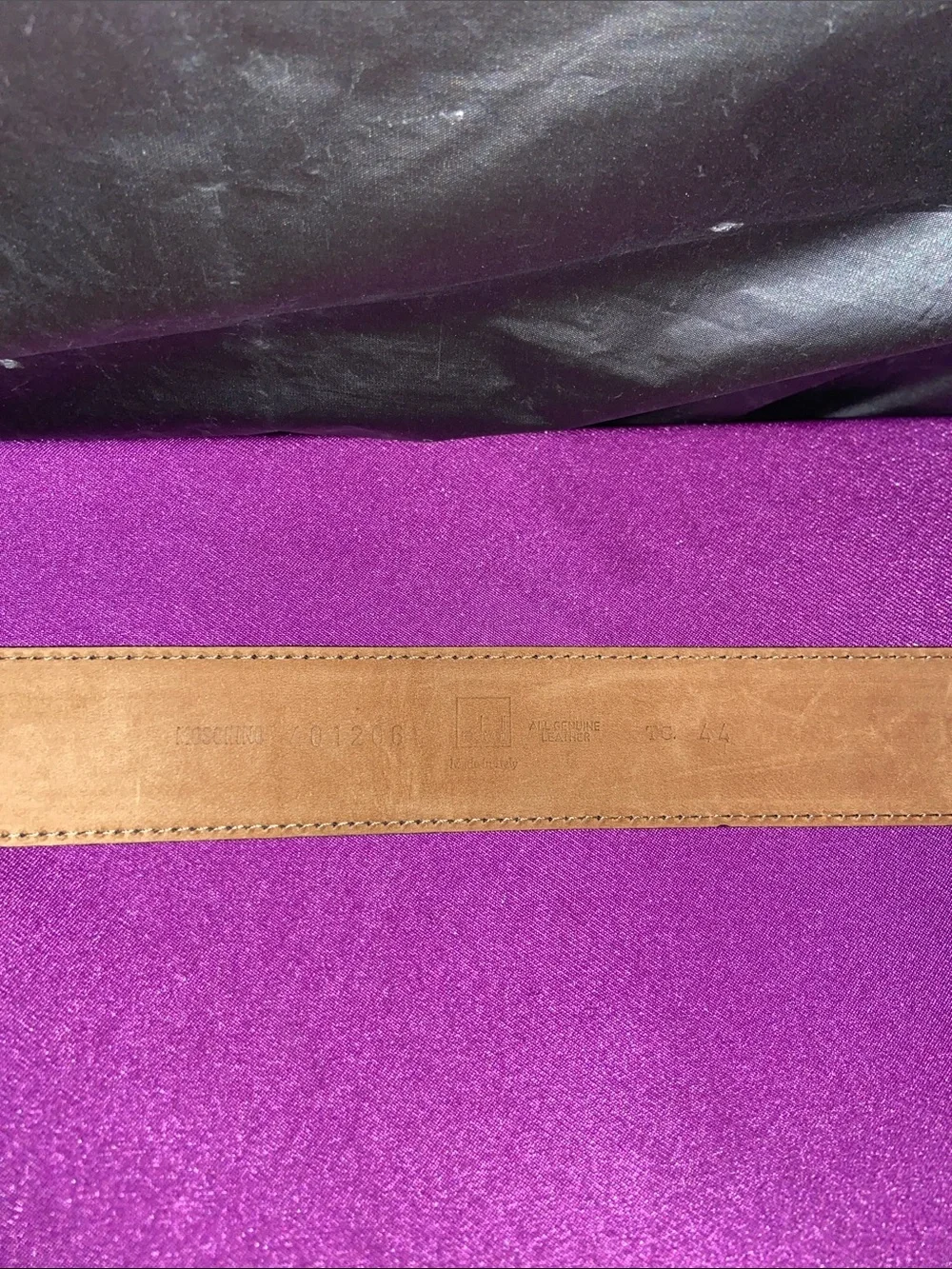 Gold-Tone Heart Lock Navy Leather Belt